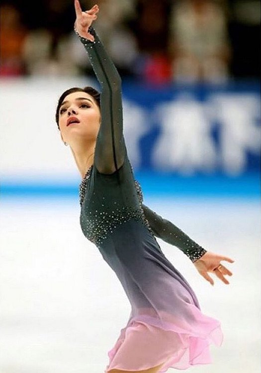 Real Figure Skaters Endorse Yuri On Ice Interest