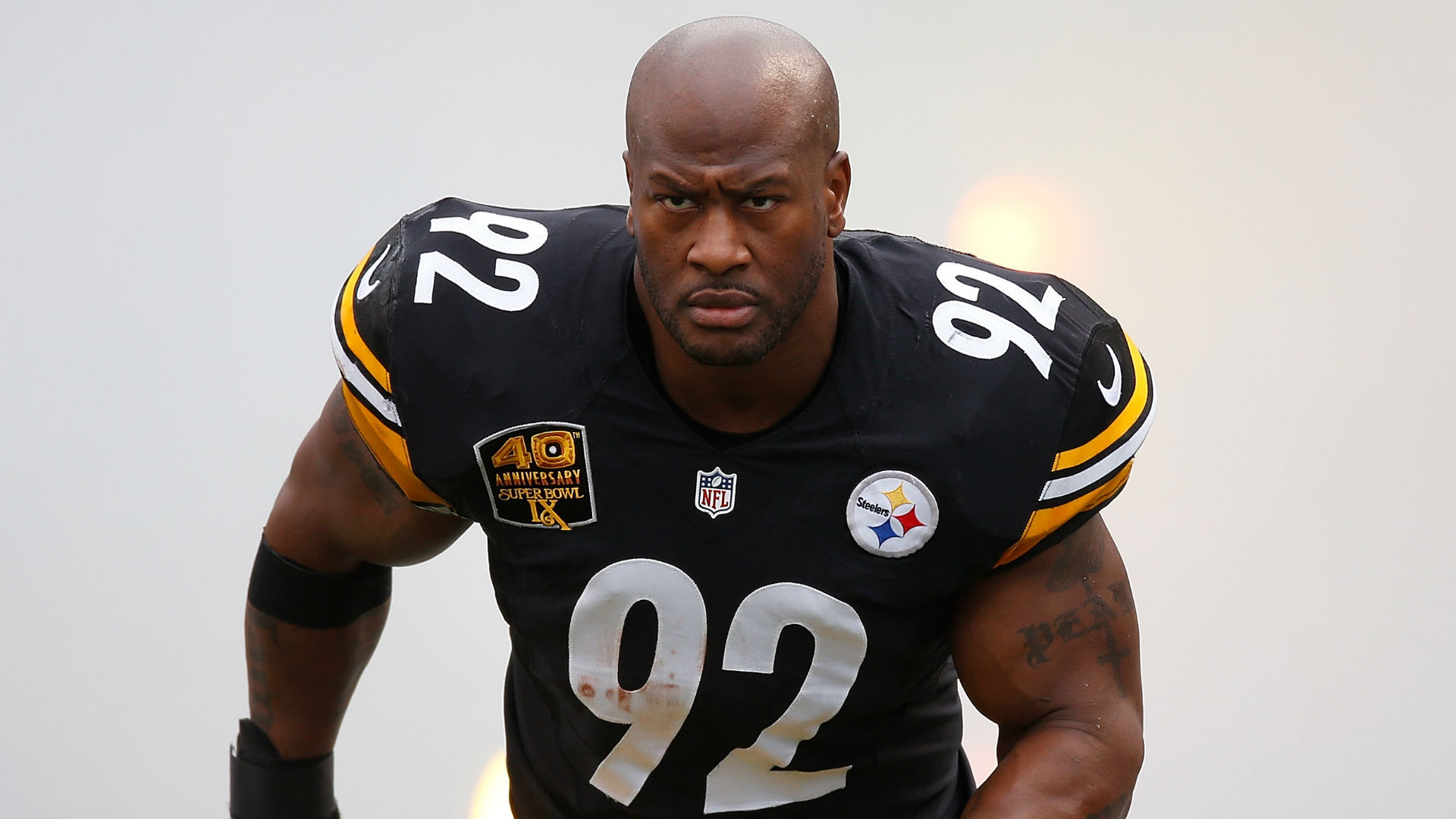 Former Steelers Lb James Harrison In New England Meeting With