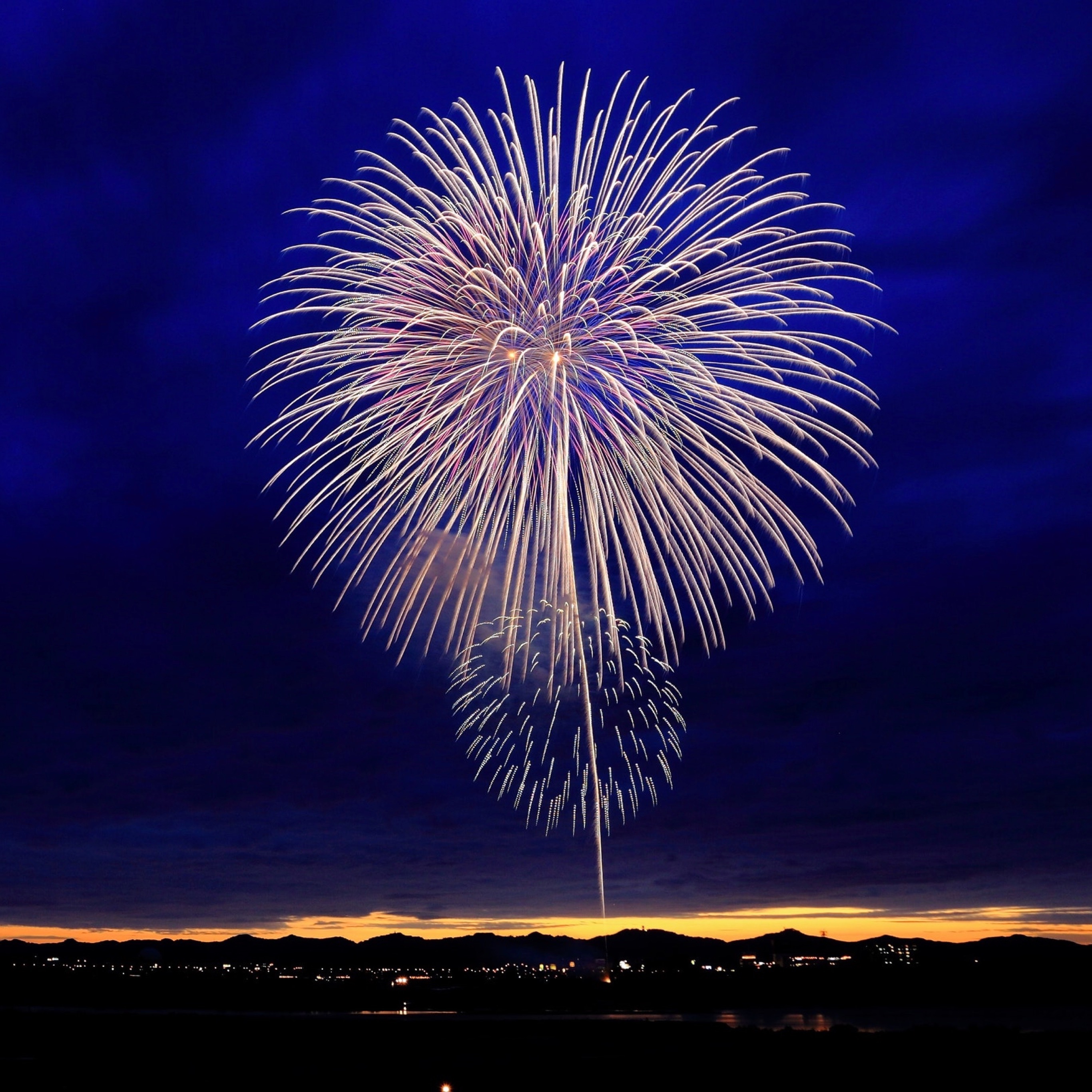 Wallpaper Weekends Fireworks For iPhone iPad Apple Watch