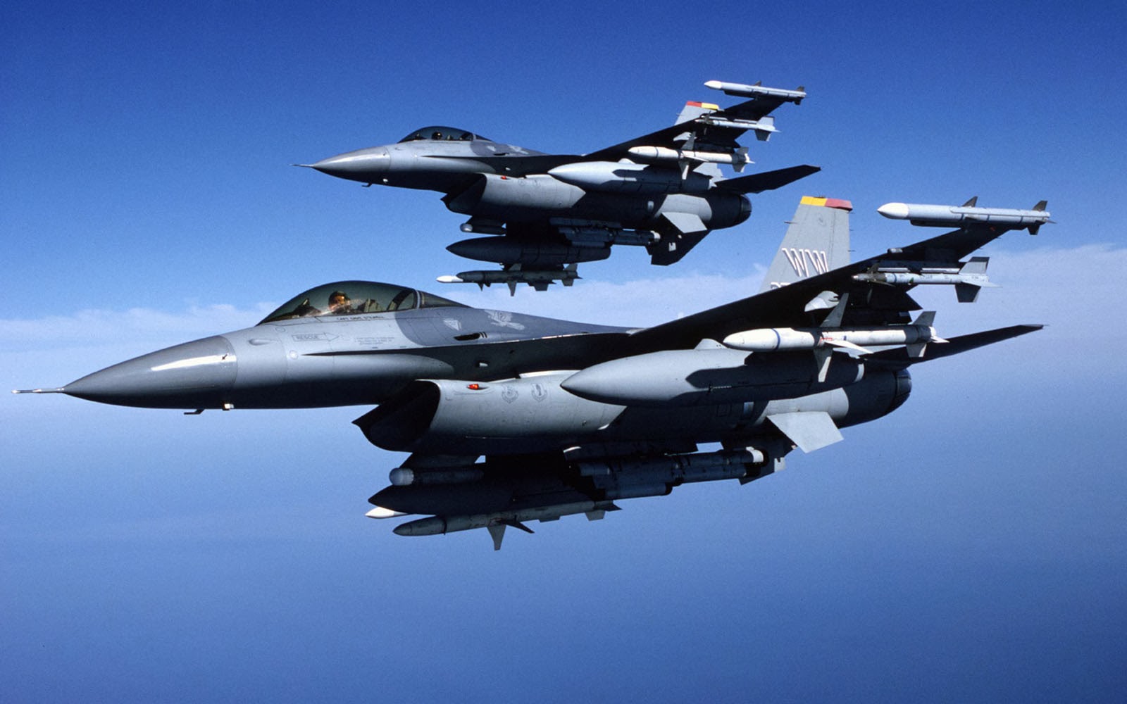 tag general dynamics f 16 fighting falcon wallpapers backgrounds 1600x1000