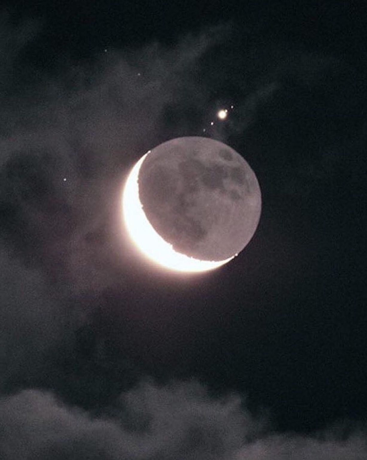 Aesthetic Pic Moon Wallpaper