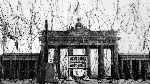 Berlin Wall Erected Photo Picture Image And Wallpaper