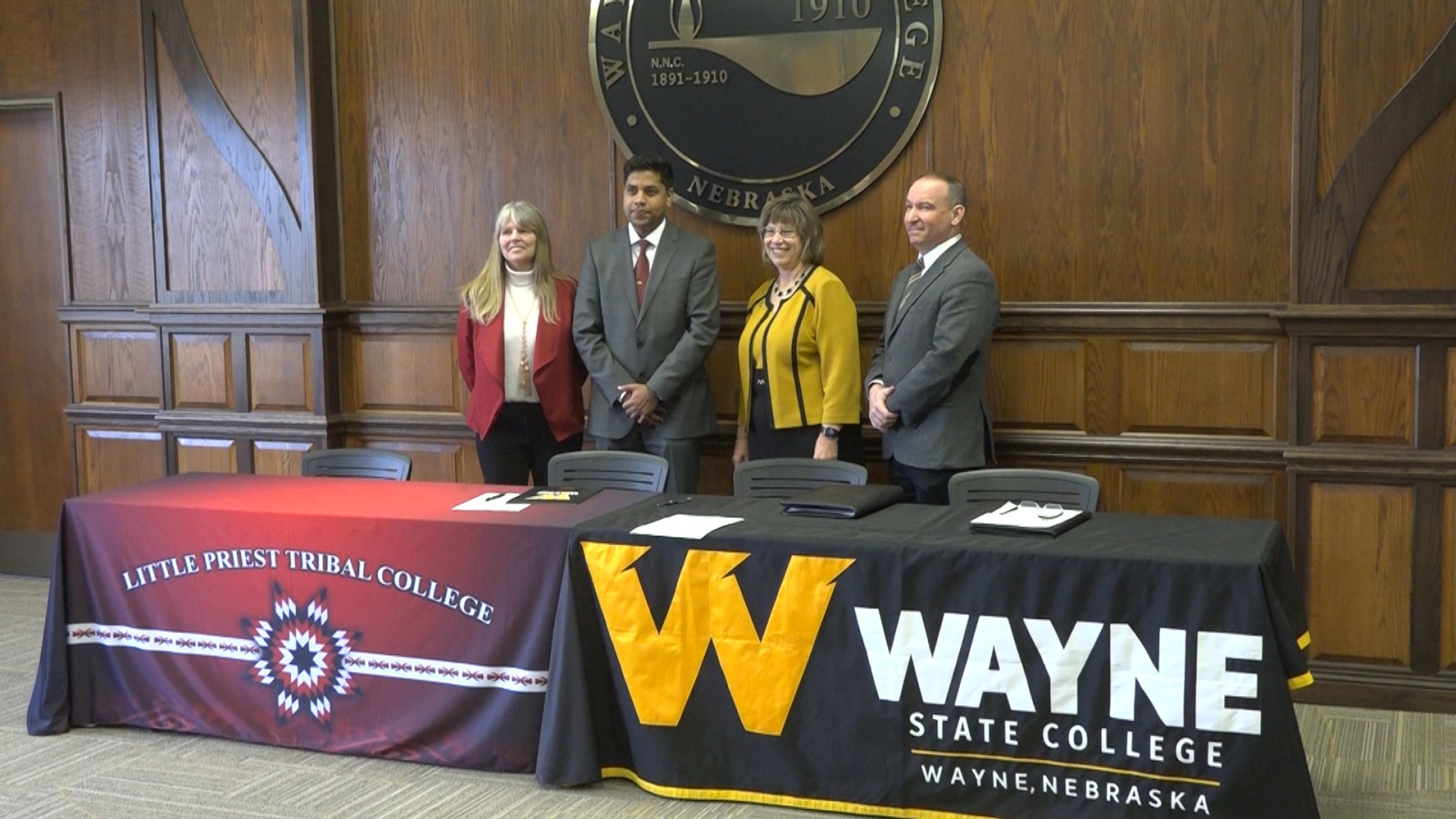 Colleagues From Wayne State College Little Priest Tribal Sign Wallpaper