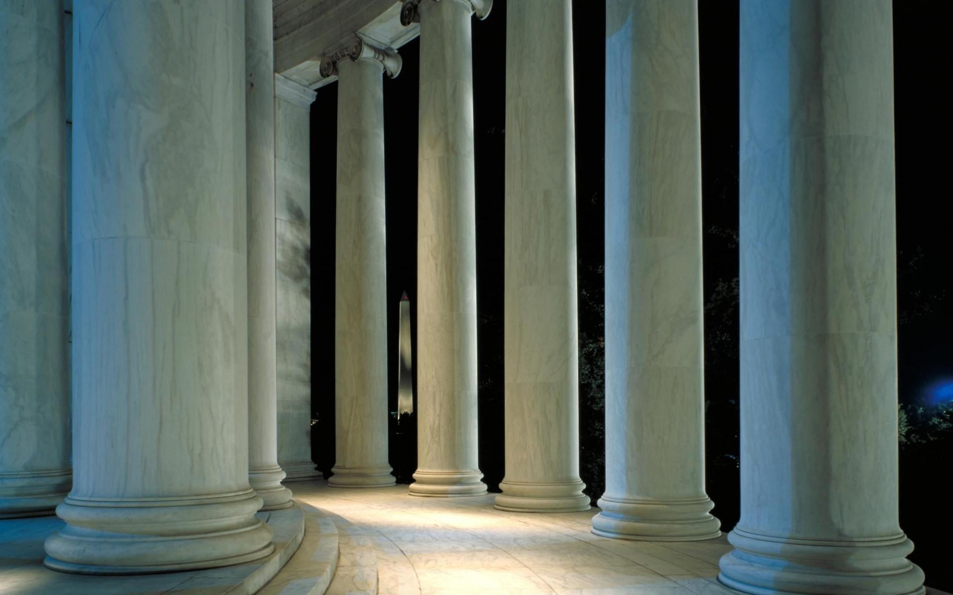White Concrete Column Pillars With Lights During Nighttime HD