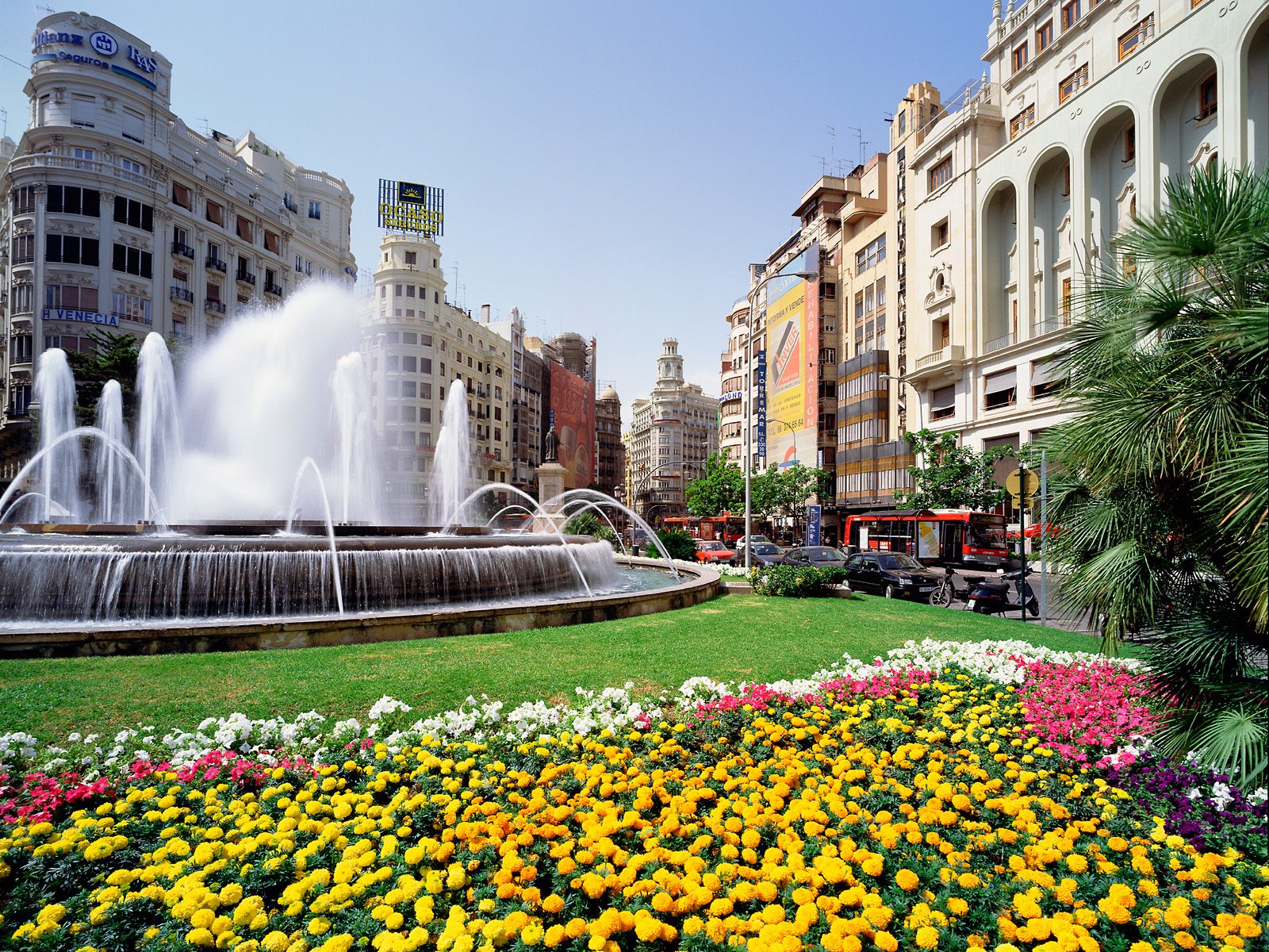 Plaza Del Ayuntamiento Espa A Wallpaper HD