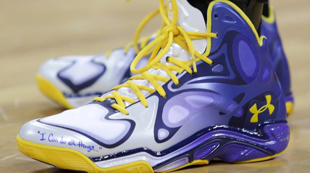 stephen curry pe shoes