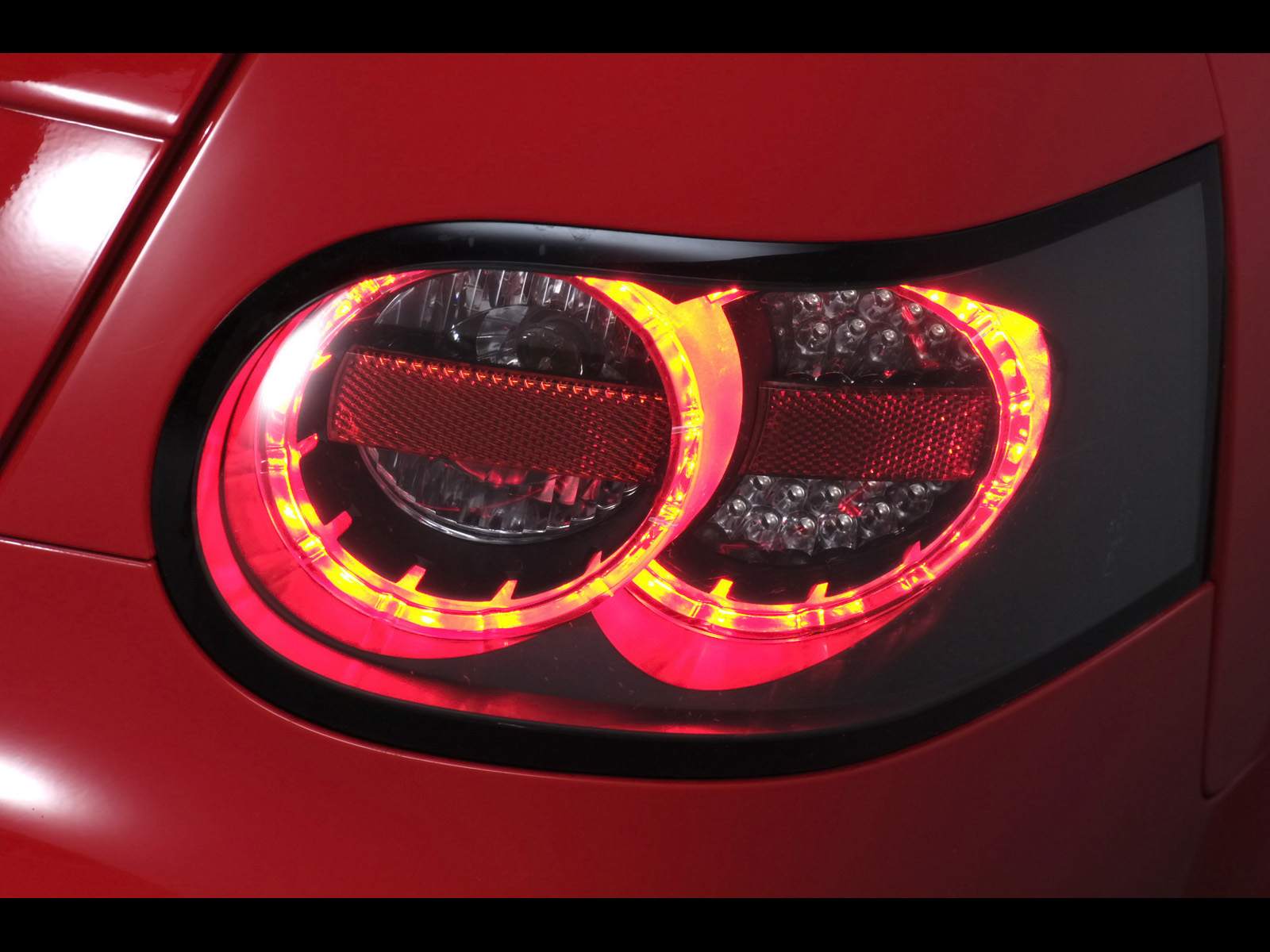 Vauxhall Vxr8 Rear Light Wallpaper