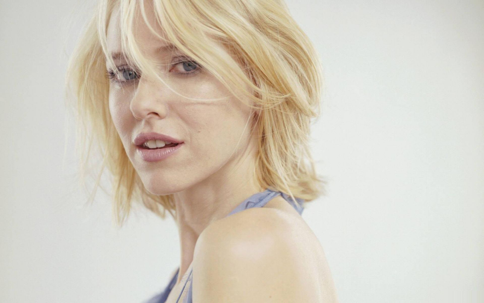 Naomi Watts Wallpaper High Resolution And Quality