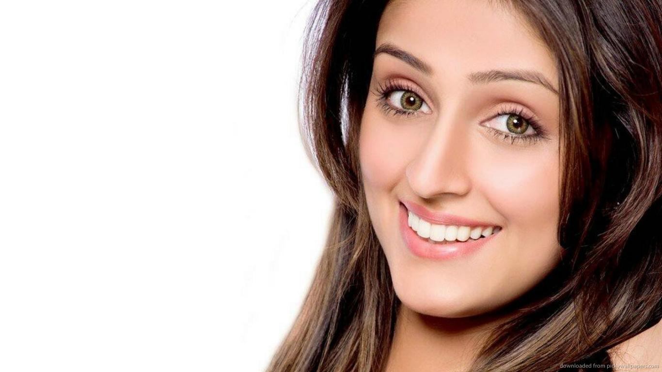 Wallpaper Pickywallpaper Aarti Chabria Sexy Smile