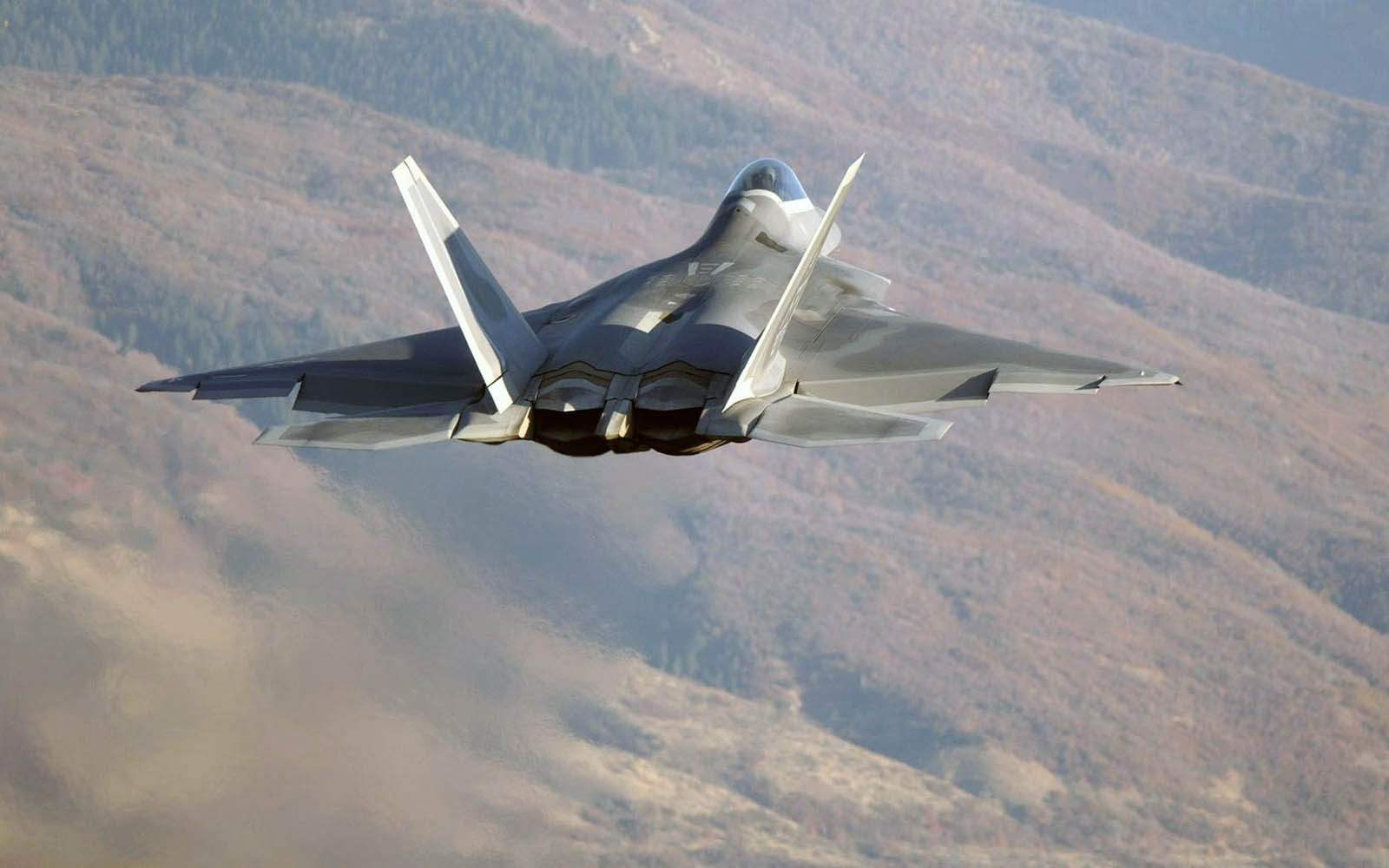 military jet fighter wallpapers f 22 raptor military jet fighter 1600x1000