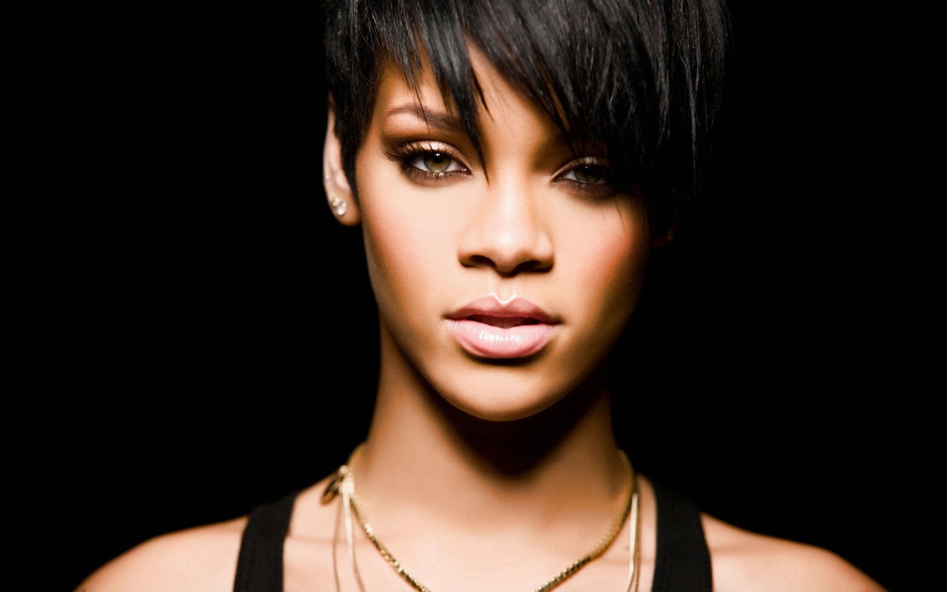 Rihanna HD Wallpaper Movie