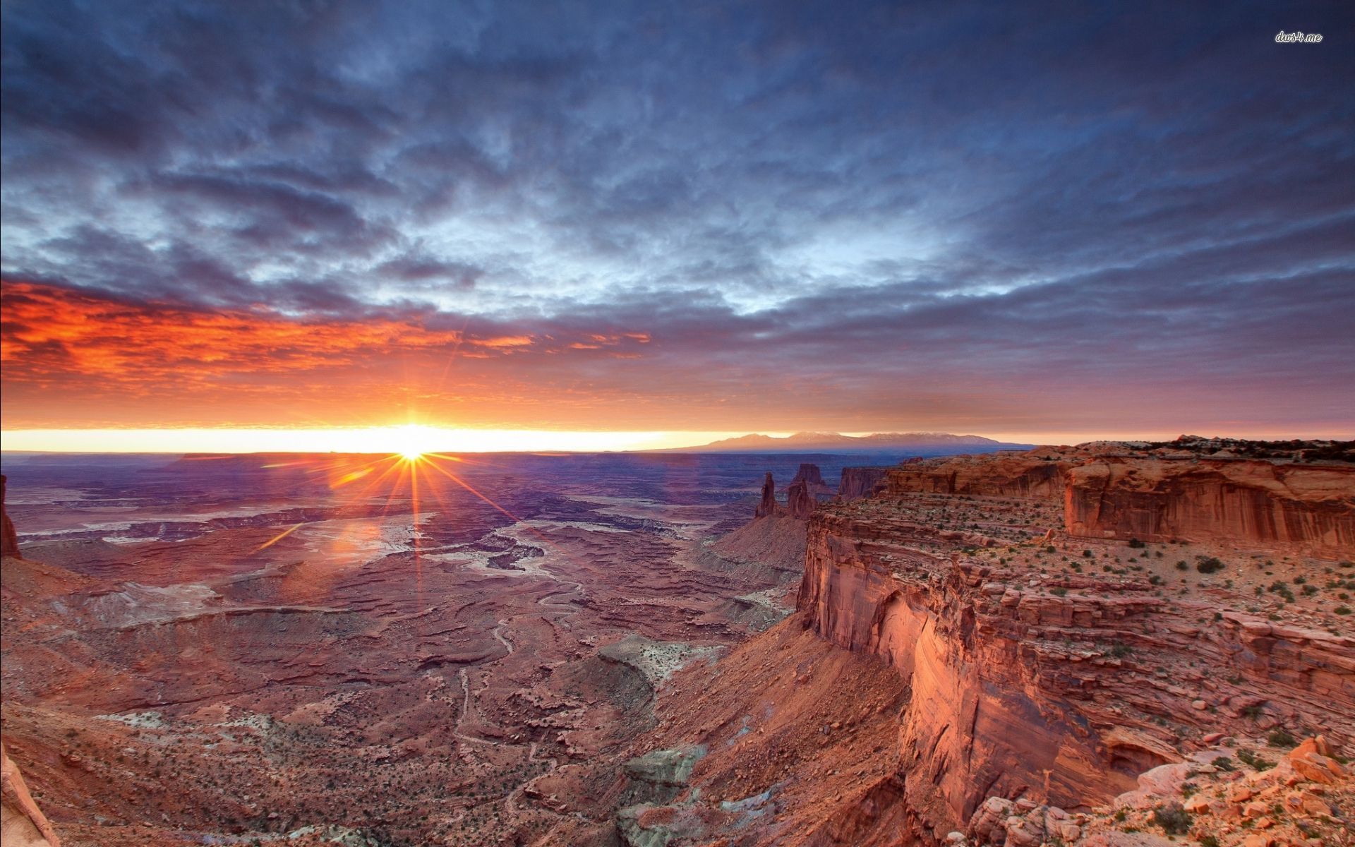 Sunrise In The Canyonlands National Park Wallpaper Nature