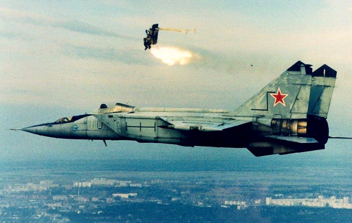 Free download AirSkyBuster MiG 25 Foxbat Wallpaper 3 [1200x760] for ...