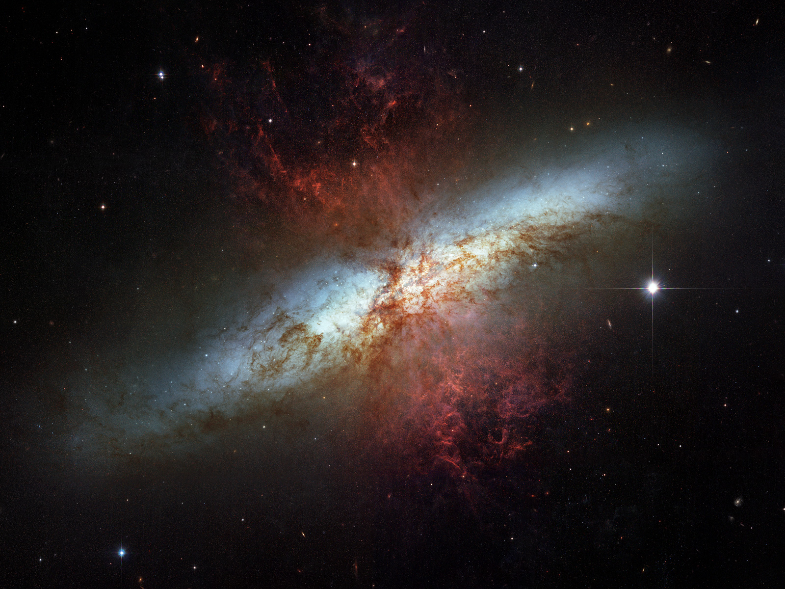 Hubble Wallpaper Space