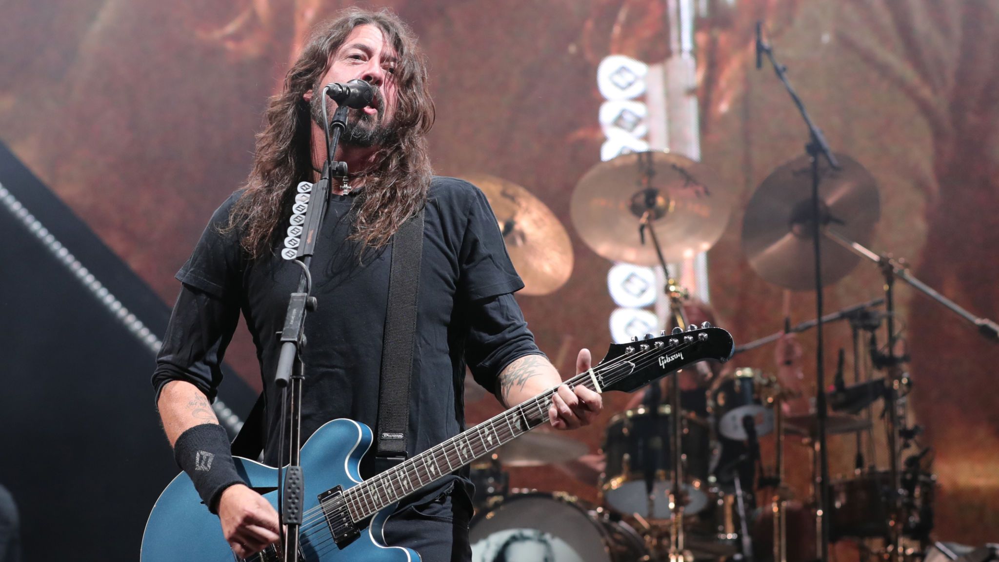 Dave Grohl Of Foo Fighters Performs On Stage During Rock Concert