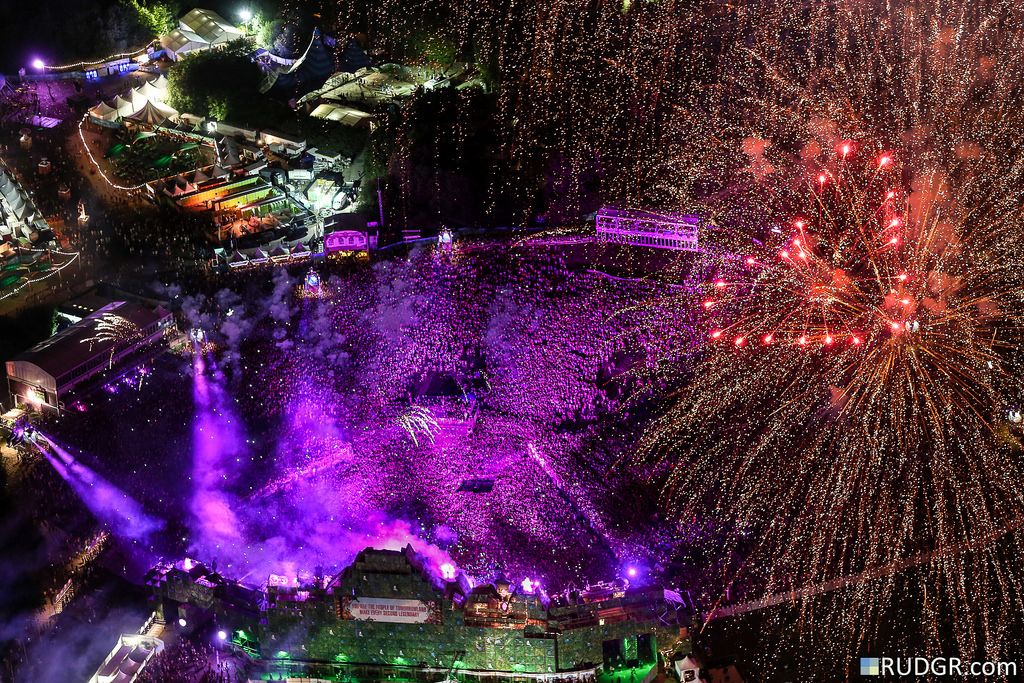 Tomorrowland Laser Show HD Wallpaper