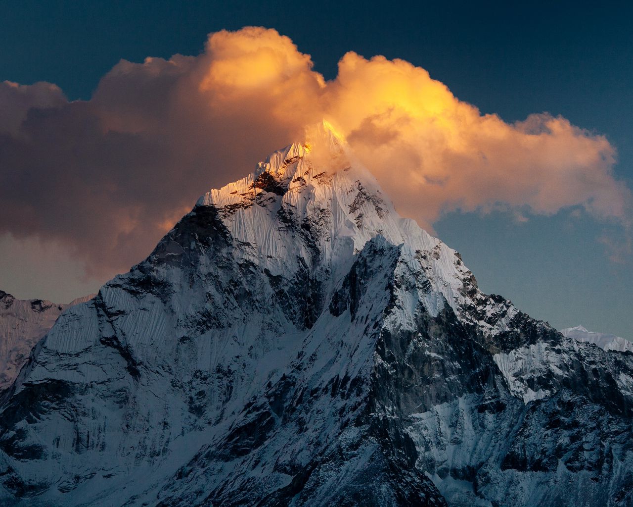 Wallpaper Mountain Top Snow Clouds Khumbu