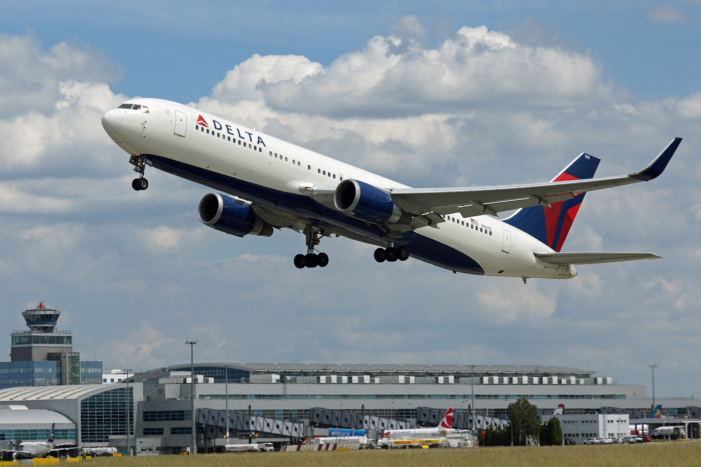 Delta Plane Wallpaper - A collection of the top 51 aircraft desktop ...