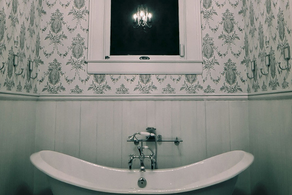 Free Download 25 Marvelous Black And White Bathroom Ideas Slodive 600x400 For Your Desktop Mobile Tablet Explore 46 Wallpaper For Bathrooms Old Fashioned Old Fashioned Wallpaper Designs Old Fashioned