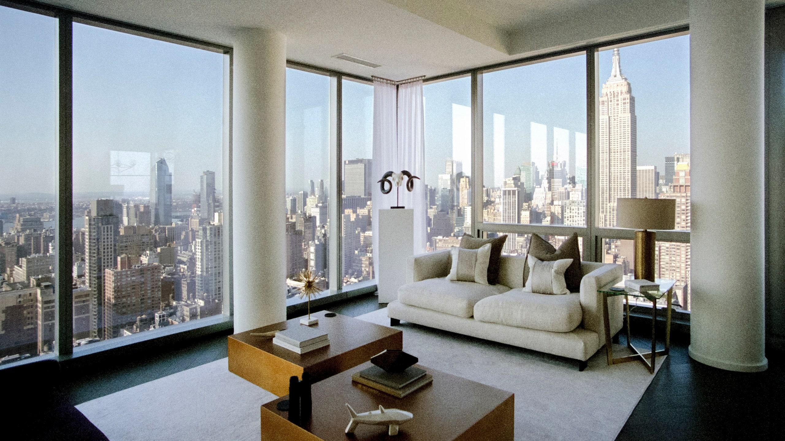 This Artist Faked Being A Billionaire To Photograph New York