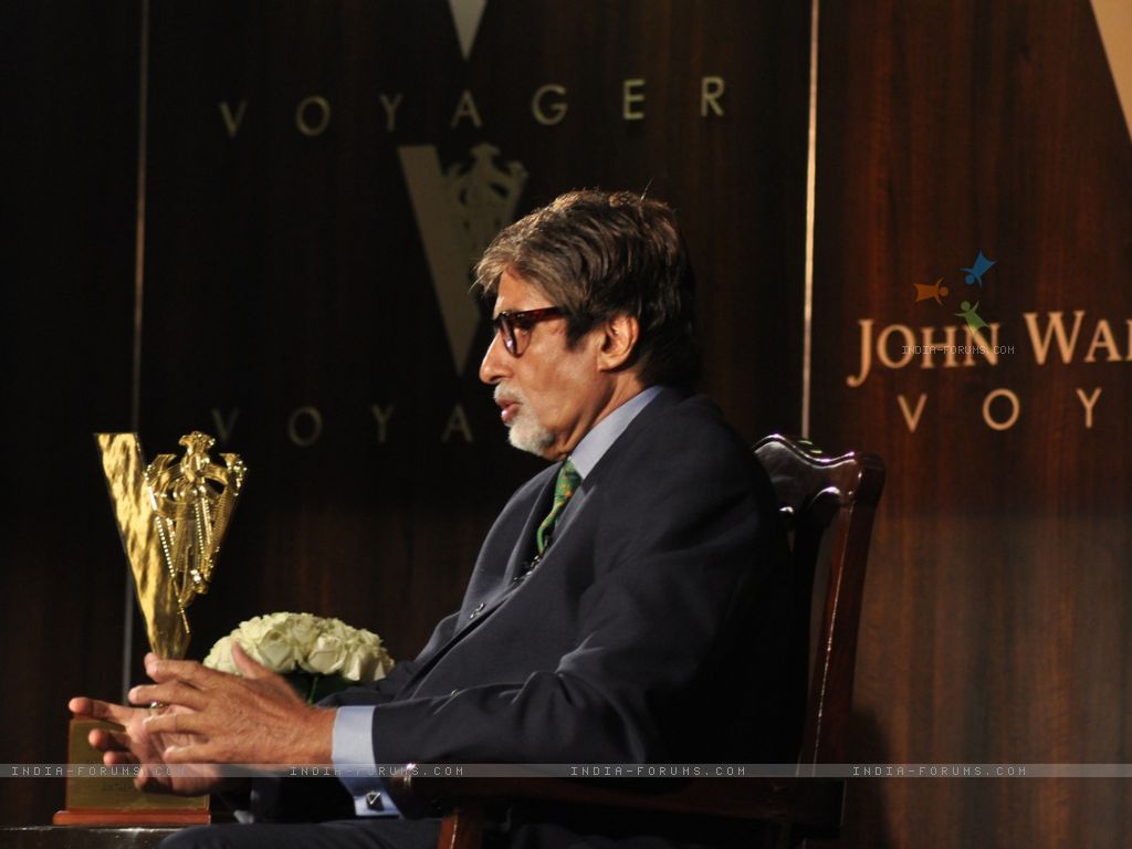 Free download Wallpaper Bollywood actor Amitabh Bachchan honoured as