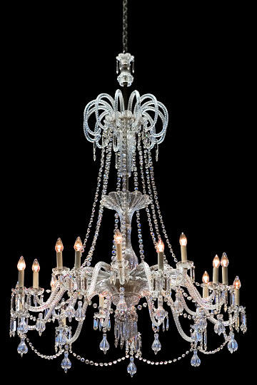 With Many Small Lights Crystal Chandeliers Quickly Set An Elegant