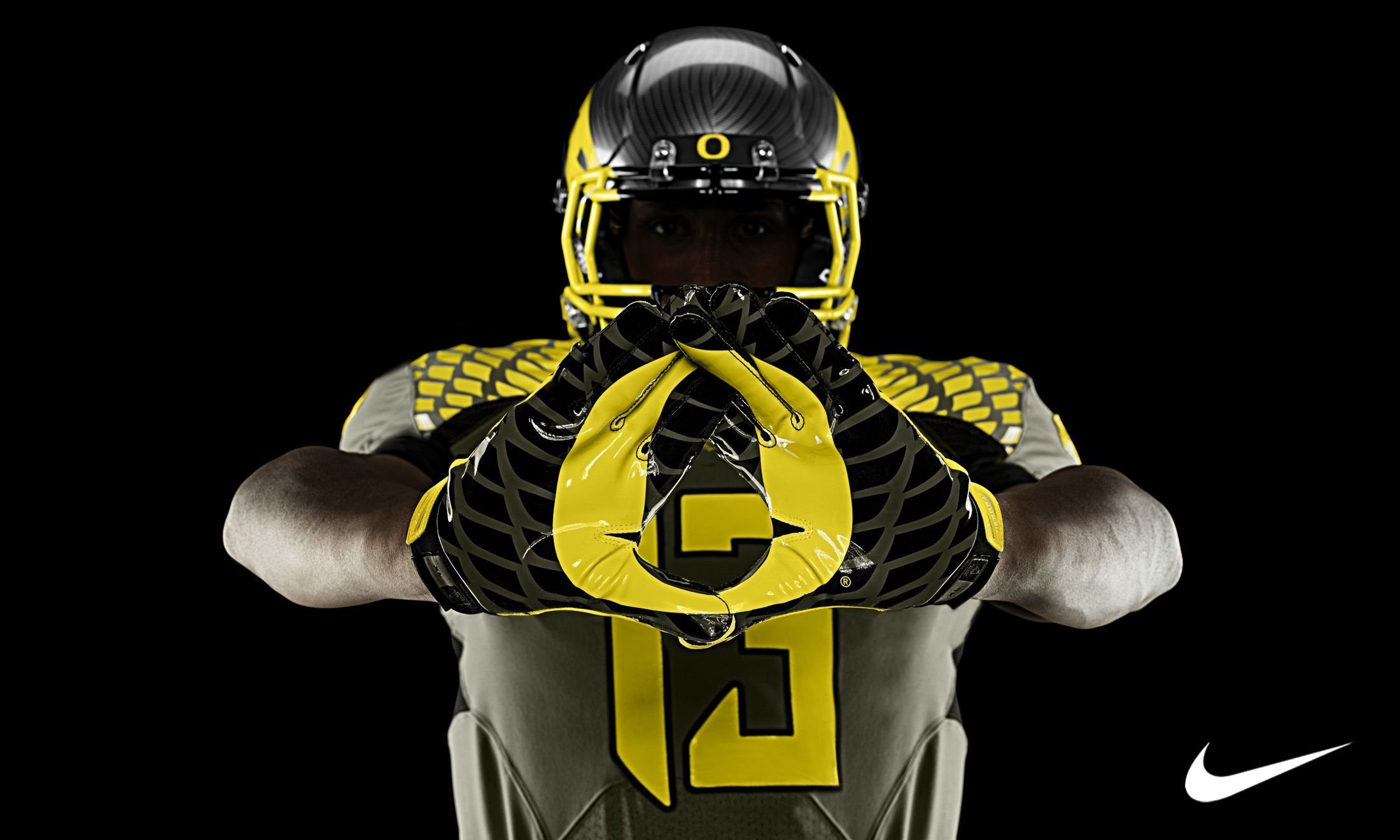 Oregon Ducks Football Player in Nike Uniform