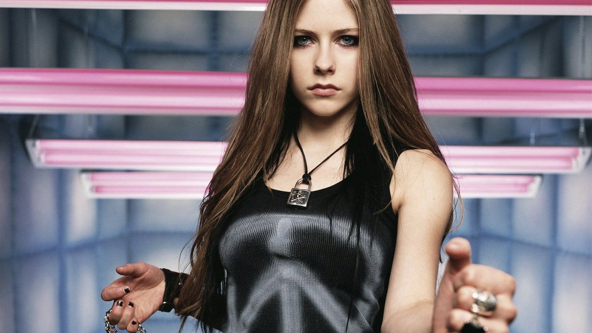 Avril Lavigne Hot Picture