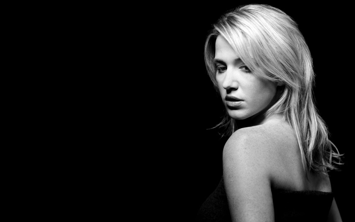  Go back to Hot Celebrities Wallpapers for Windows 81 Next Image 1440x900