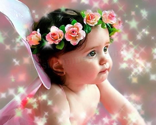 Wallpaper Smiling Crying Babies With Flowers