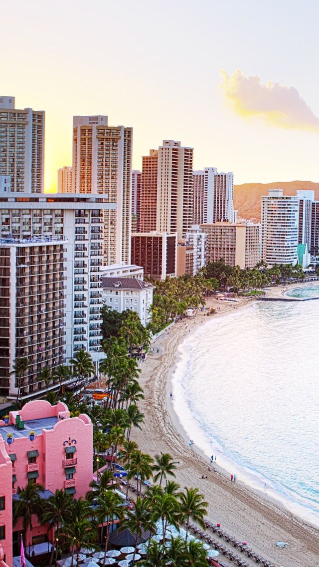Waikiki Beach Hawaii Down By The Seaside Mary Ann iPhone 5s