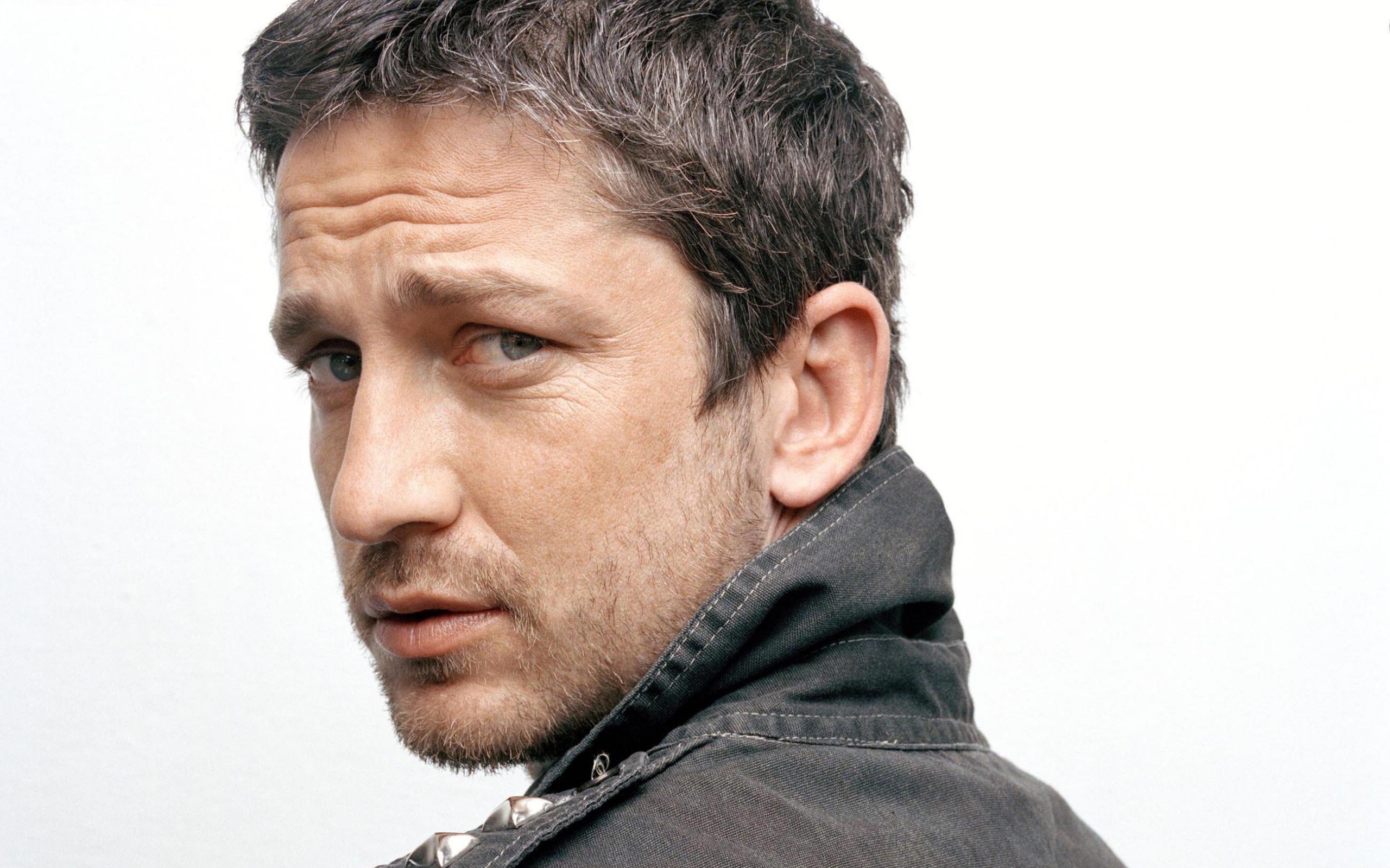 Gerard Butler Wallpaper High Resolution And Quality