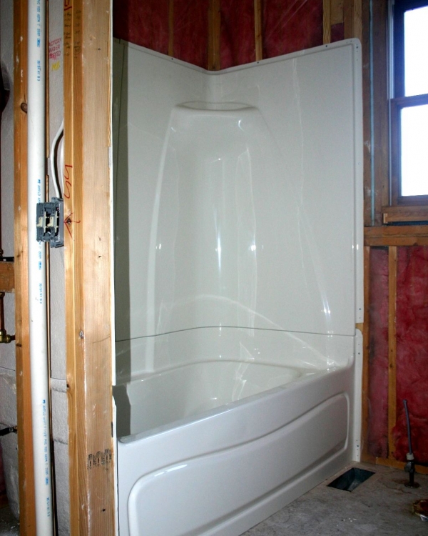 Bathtubs And Surrounds Refinish Or Replace Buildipedia