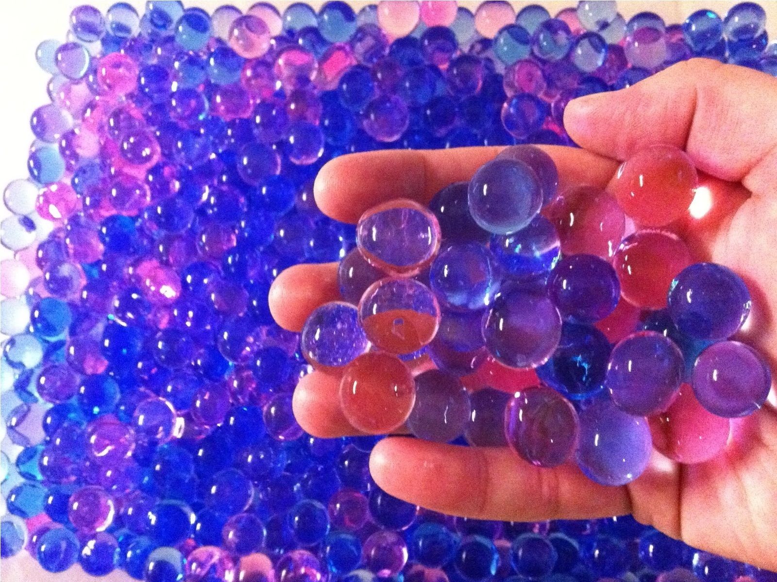 Water Beads HD Wallpaper Abstract