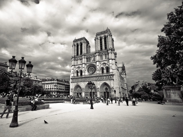 Background Picture Building Notre Dame De Paris Black And White