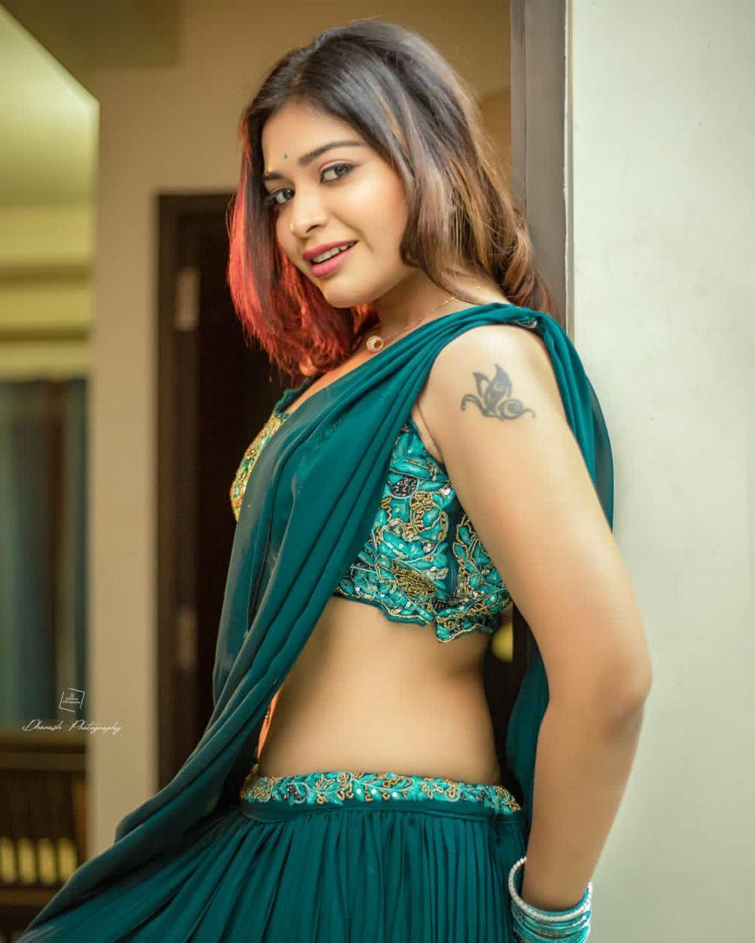 Tamil Actress Dharsha Gupta Hot And Sexy Photoshoot
