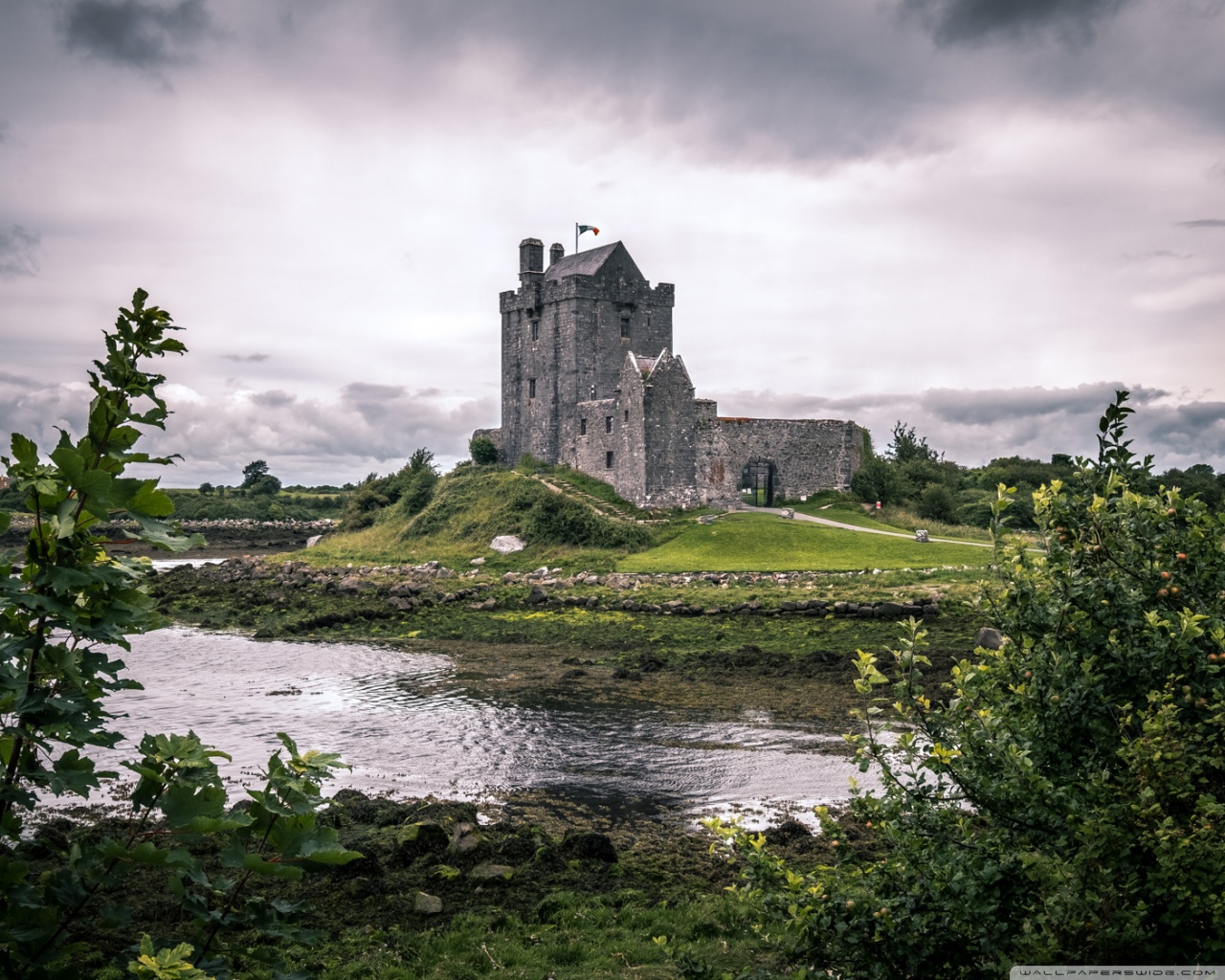 Dunguaire Castle Kinvara County Galway Ireland 4k HD Desktop