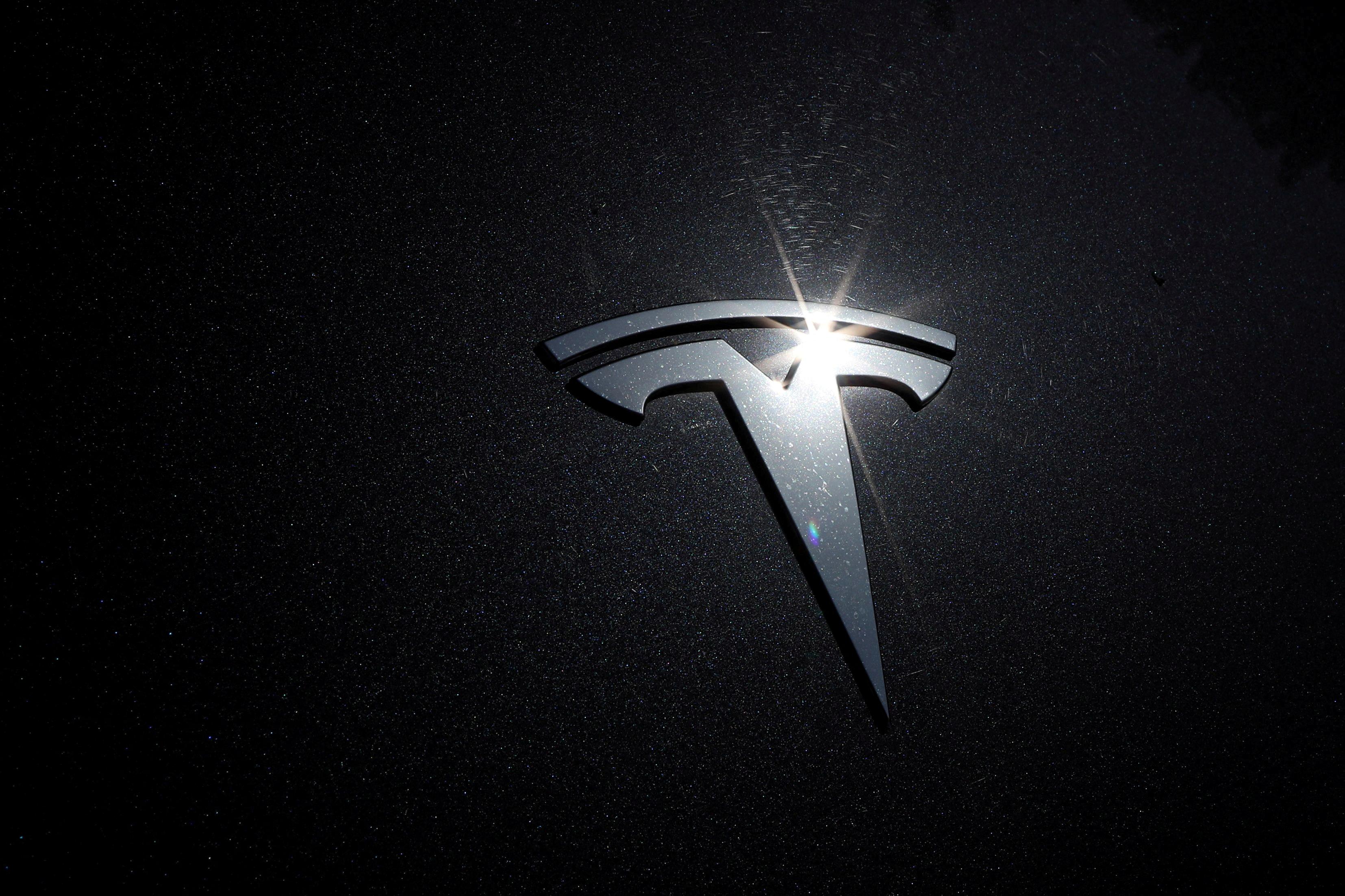 Tesla Forecasts Growth Above Despite Supply Chain