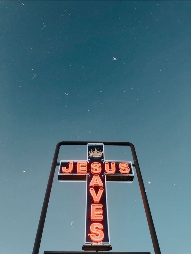 Jesus Saves Wallpaper