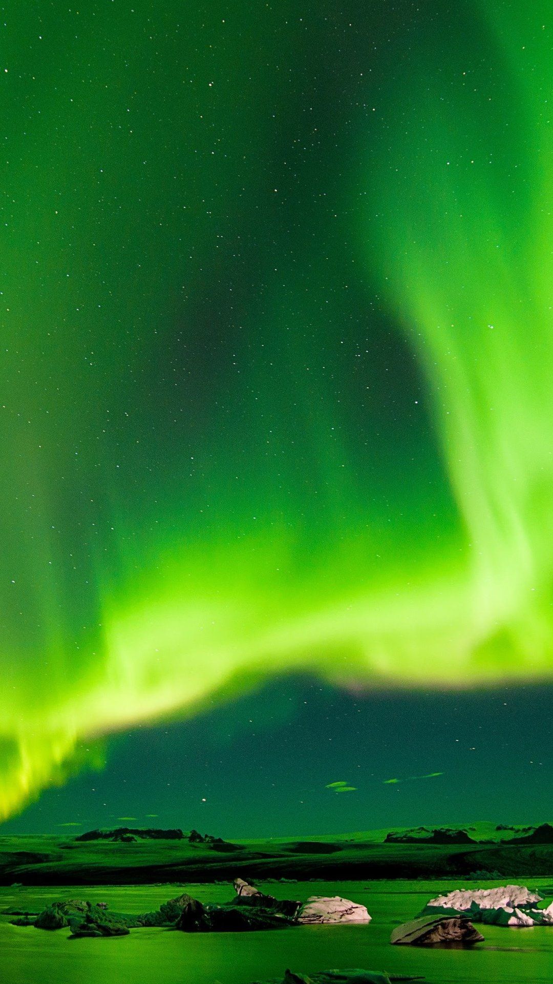 Northern Lights Aurora 4k In 1080x1920 Resolution Northern