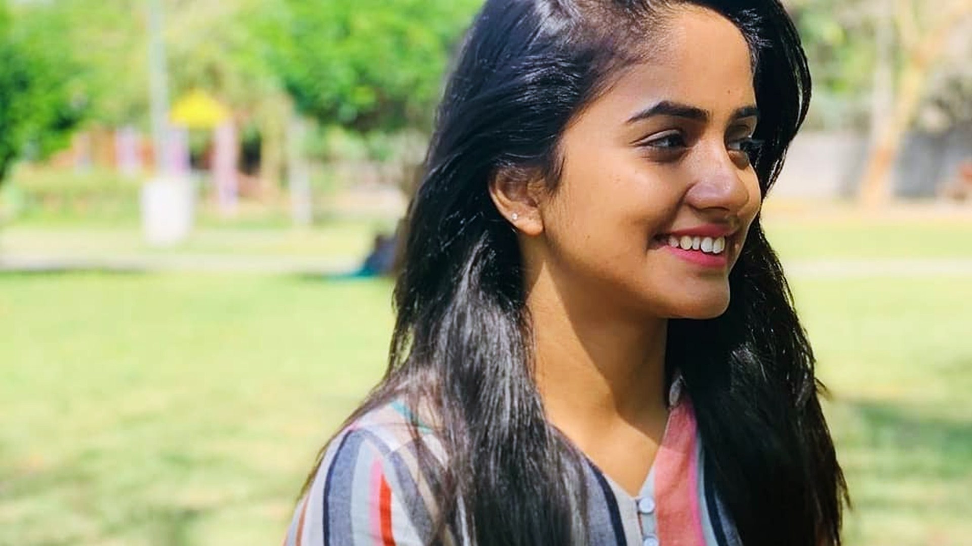 Nisha Guragain Widescreen Wallpaper
