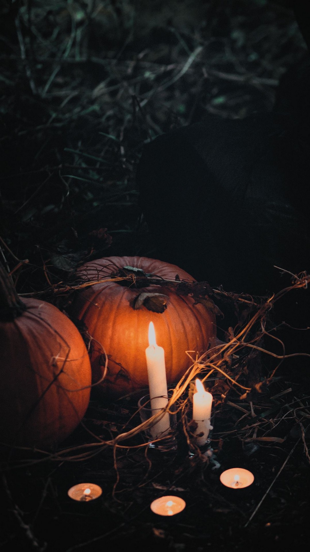 Awesome Aesthetic Halloween iPad Wallpaper