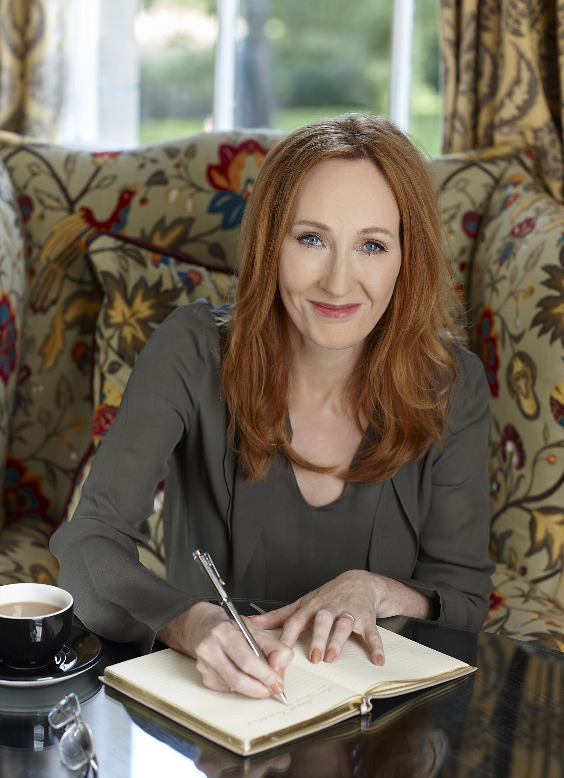 J K Rowling Wallpaper