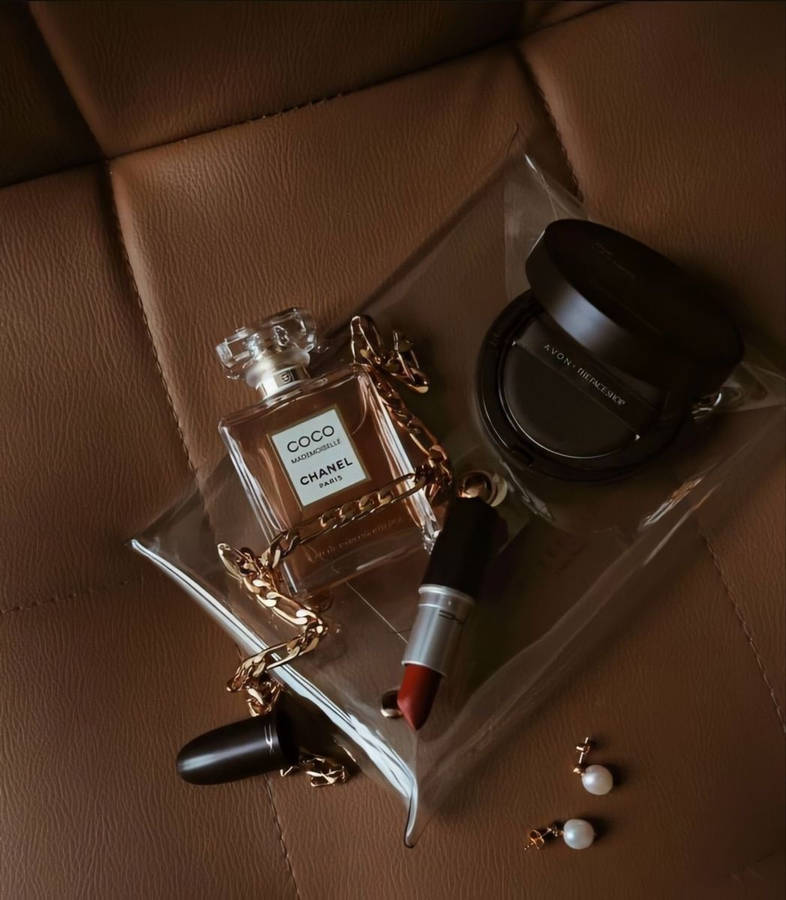 Chanel Aesthetic Wallpaper