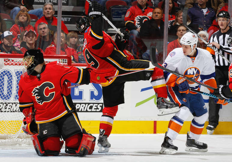 Flames vs Islanders   02012015   Calgary Flames   Photos