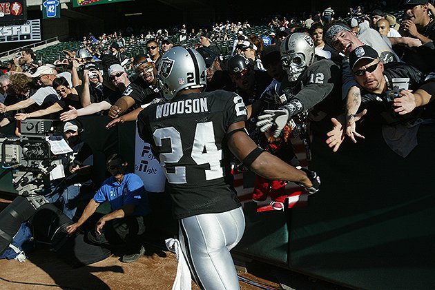 Charles Woodson Agrees To One Year Deal With The Oakland Raiders
