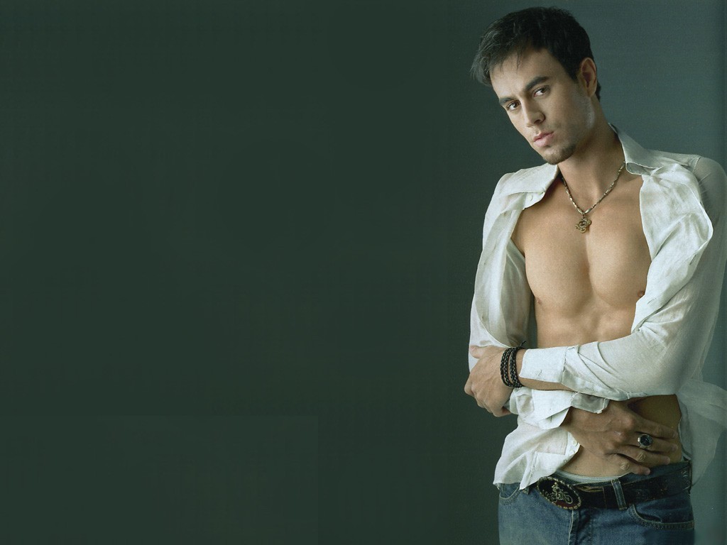 Hot Wallpaper Celebrities Enrique Iglesias