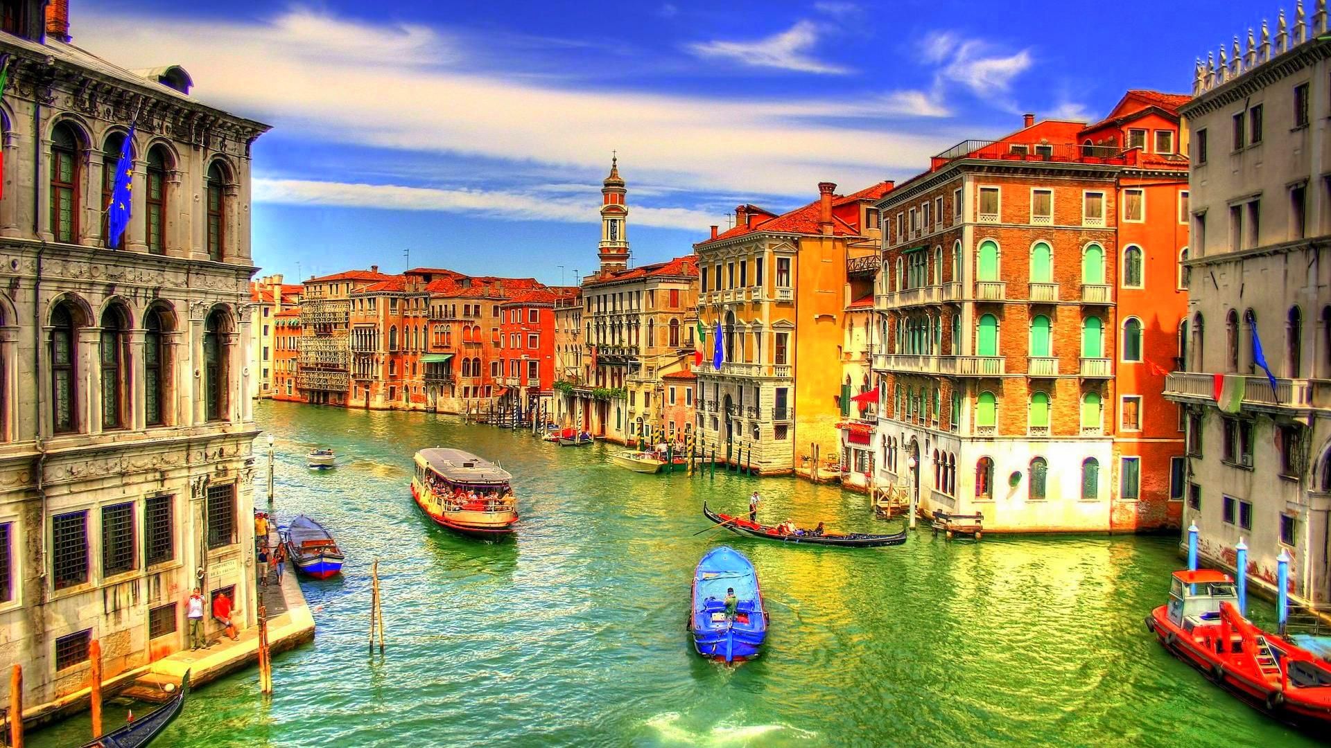 Venice Canal Boat Buildings HD Wallpaper Collection