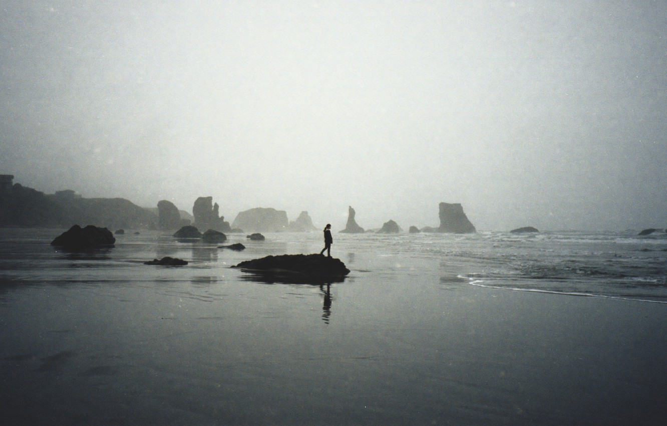 Wallpaper Waves Girl Beach Sea Rocks Fog Seaside Mist