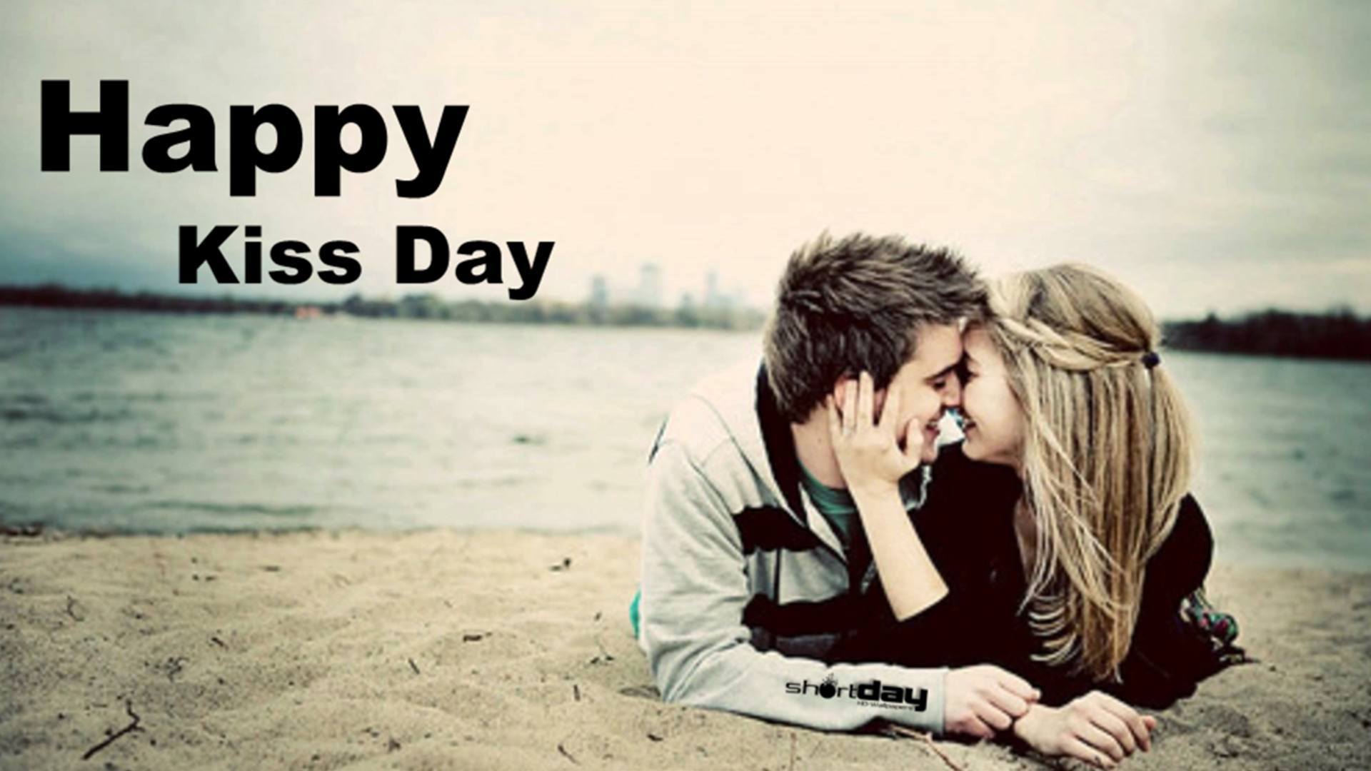 Impressive Kiss Day Sms For Girlfriend Wife With Image